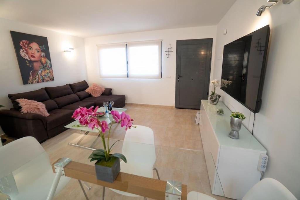 Casa Alfred, El Cotillo, One To 150 M Wifi Fiber Ferienhaus
