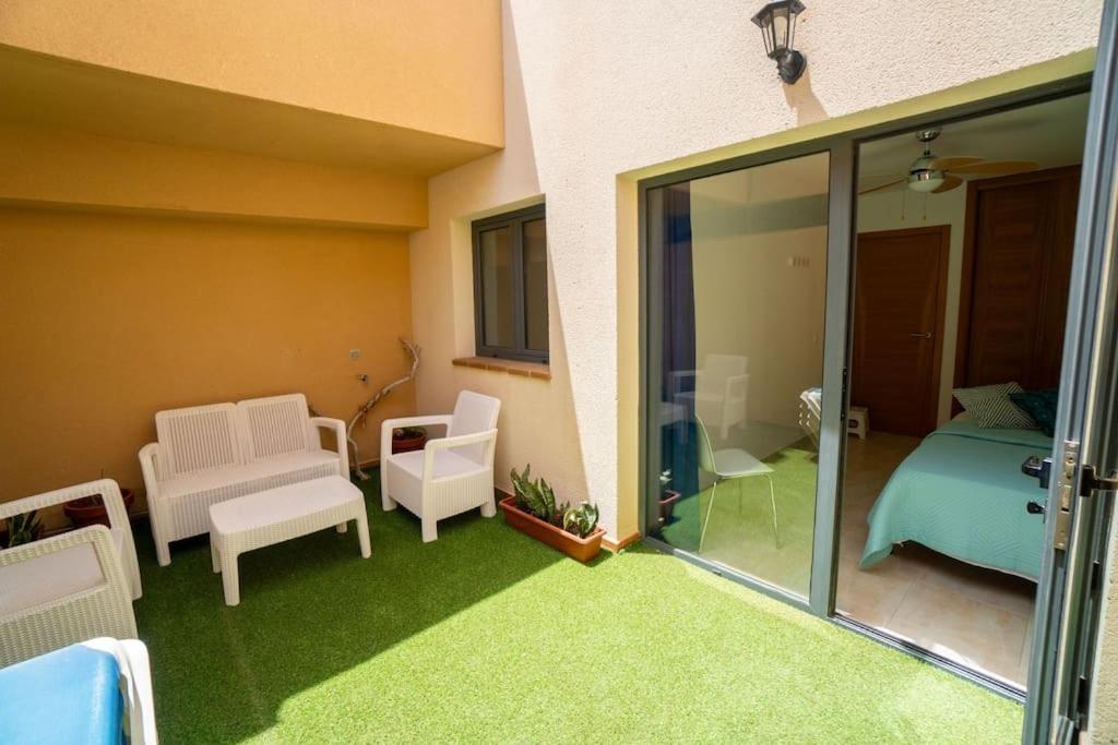 Casa Alfred, El Cotillo, One To 150 M Wifi Fiber Holiday home *